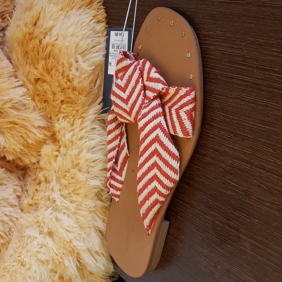 Universal Thread Louise Chevron Print Knotted Slide Sandals -  Red 6.5 - Picture 4 of 6